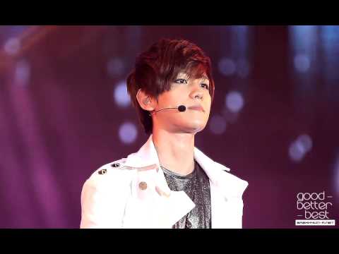 120712 Yeosu EXPO Pop Festival - What is Love Baekhyun fancam