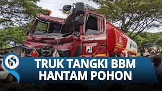 Kecelakaan Truk Tangki BBM Hantam Pohon Perindang di Klungkung Bali akibat Ditabrak Dump Truk