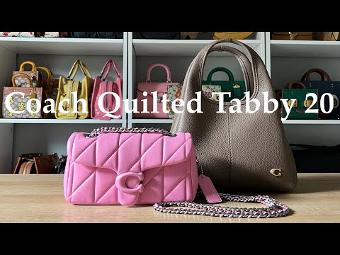 COACH: Bolsa de ombro acolchoada Tabby 20