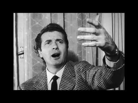Franco Corelli vocalizing at home