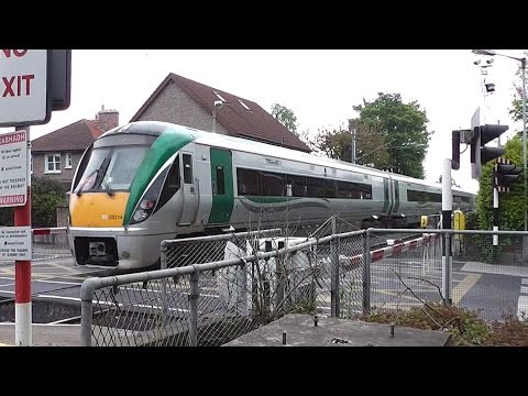 IE 22000 Class Intercity Train - Sandymount Railway Crossing, Dublin