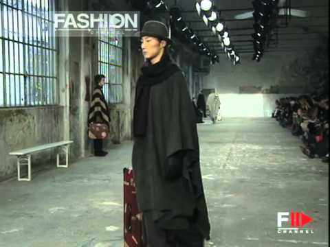 "Issey Miyake" Autumn Winter 2003 2004 Milan 4 of 4 Menswear by FashionChannel