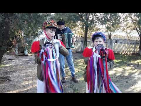 Caiuti de la sipote☺☺