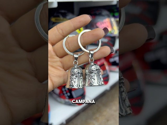 Vídeo relacionado con BOBOZHONG Campana Protectora para Moto - Pack de 2 | Campana de la Suerte para Motociclista, Acero Inoxidable | Llavero Amuleto, Regalo para Bikers (Plata)