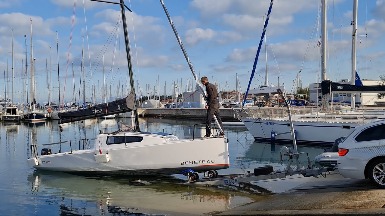 Launching the Beneteau First 24 SE