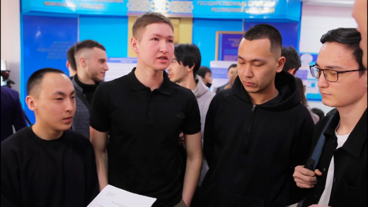 В очередь...За инженерами!