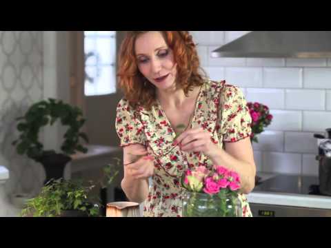 Skapa själv vackraste vasen och ljuslyktan -skapa överraskande effekter med rosor och en twist