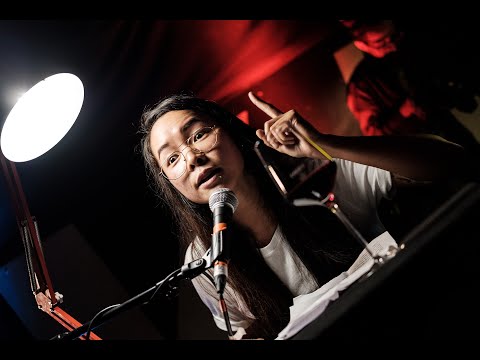 Rapper lesen Rapper - Bella Diablo liest: "Area Codes"