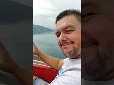 cu bărcuță pe lac