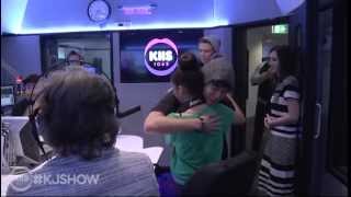 5SOS Brings Fans To Tears