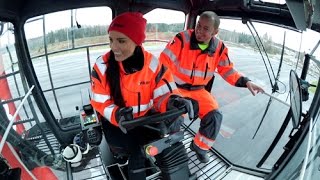 Kalmar straddle carrier featured in "Kaara", Finnish TV5