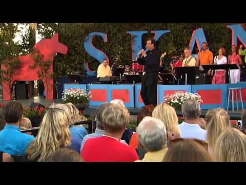 Lasse Berghagen - Tacka vet ja' logdans (Allsång på Skansen) [HD]