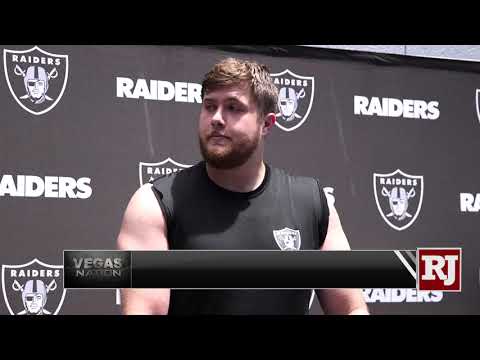 Carr says he's making strides in Gruden's offense