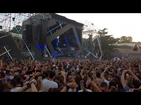 Solomun b2b Dixon at Exit Dance Arena 2017 play Malandra Jr. - Fango Nero [Eleatics Records]