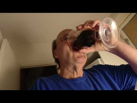 MongoTV_10388 - Del 2 - SPISER SKÅL SMÅKAGER FREDAG MIDNAT MED 1.000 KALORIER