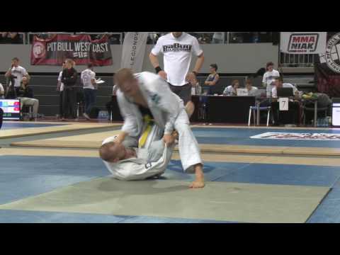 XII Mistrzostwa Polski BJJ: Jędrzej Loska  (Academia Gorila), czarne pasy FINAŁ 70 kg