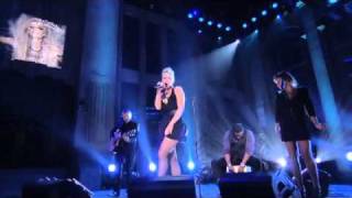 Natasha Bedingfield performing &#39;Strip Me&#39; on Lopez Tonight 12/14/10