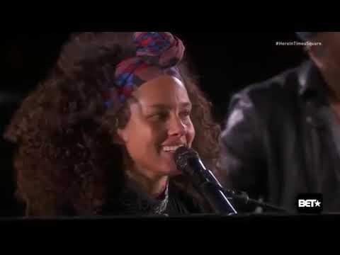 Alicia Keys No one, New York Here in Times Square 2016