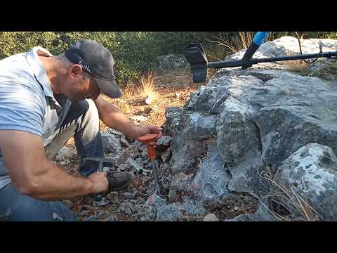 Kayalıktaki Define Kasalarını Arama Anı !!!