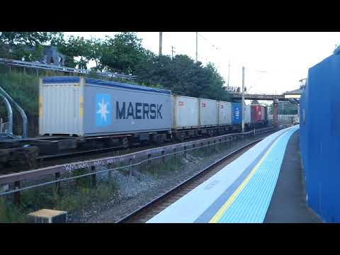 BRM002+GM27+4532+G513 passing Dulwich Hill