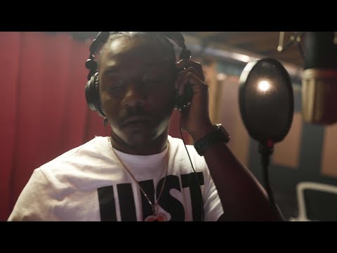 D-Weez   COOKBOOK page 5 & 6 Visual. Shot by @TweezyOnThaBeat 