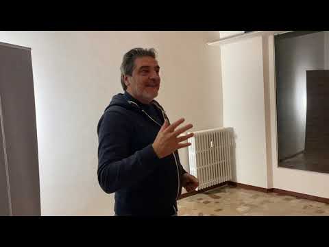 Vittorio Matteucci canta "Il mio nome è Dracula" da Dracula Opera Rock