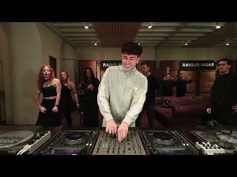 Bennett | Radio Rudina