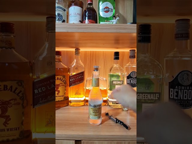 Vídeo relacionado con Fever-Tree - Premium Indian Tonic Water, Caja de 24 Botellas 20cl Tónica India, Premium, Sofisticada, en Botellín, Original