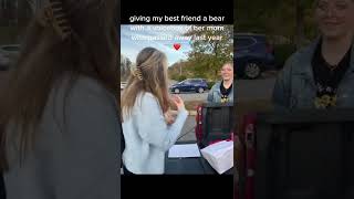 Her friend gifted her a bear with her late mother's voice and our hearts can't handle it ❤️