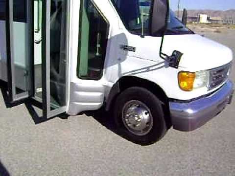 2005 Starcraft 25 Passenger Bus