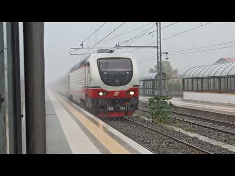 ICN 1963 in transito veloce sotto la pioggia di Praja!