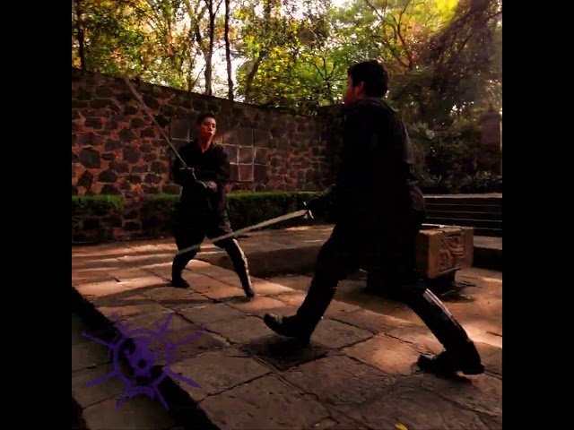 Vídeo relacionado con Fenteer Juego de 2 Espadas de Espuma para Entrenamiento de Artes Marciales, de Entrenamiento con Acolchado Grueso y Herramientas de Acolchadas, 65 Centímetros