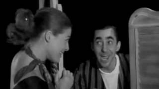 Ankito e Anilza Leoni cantam o rock "Você é de Morte" (1960)