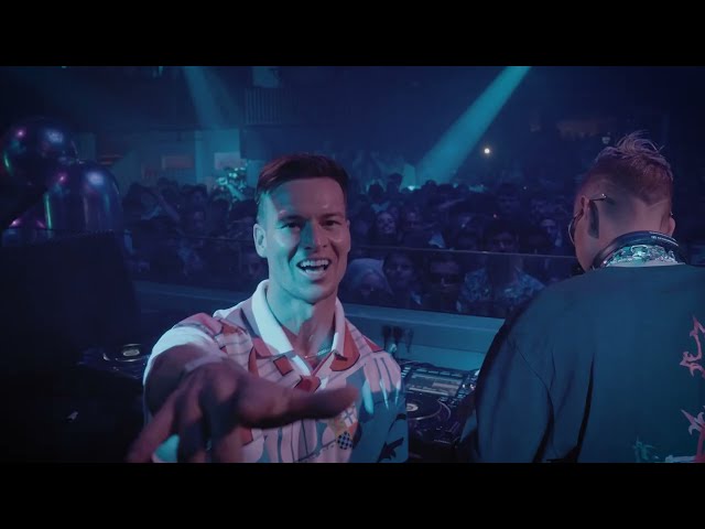 Upside Down von Robin Schulz & Joel Corry & Koppy ((jetzt ansehen))