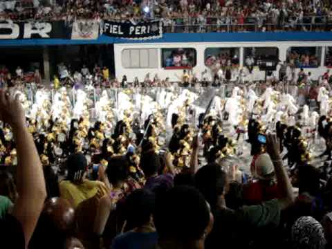 Bateria Gaviões 2010