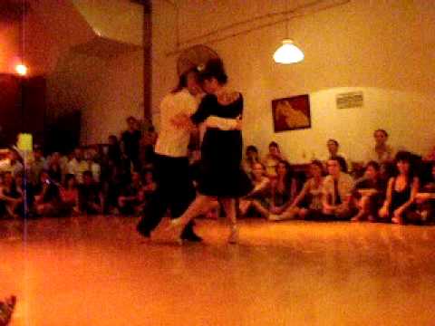  Greta Hekier  and  Guillermo Cerneaz  are  dancing  to  a  tango