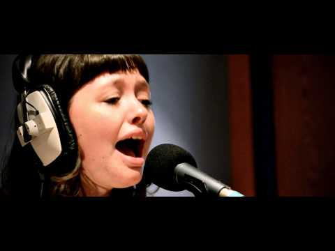 Razmataz Lorry Excitement (ft Natasha Haws) - Skin (Live session for Amazing Radio)