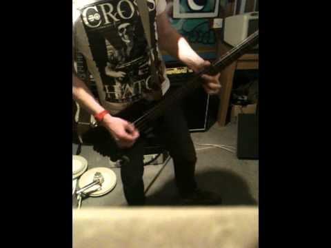 Mucking about on my Steinberger Hohner B2A Headless