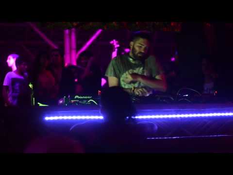 Greg Pidcock Lost Beach Club Montañita Ecuador