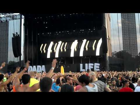 Electric Zoo Day 2 2012 Dada Life - Kick Out the Epic
