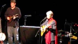 Joan Baez sings &quot;La Llorona&quot;