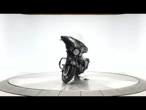2018 HARLEY-DAVIDSON FLHXS STREET GLIDE SPECIAL in Vivid Black
