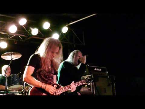 Saxon - Broken Heroes (live in Reading, PA) 9.18.13