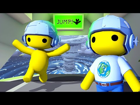 Ragdolls Try to Survive a TORNADO - Wobbly Life Gameplay