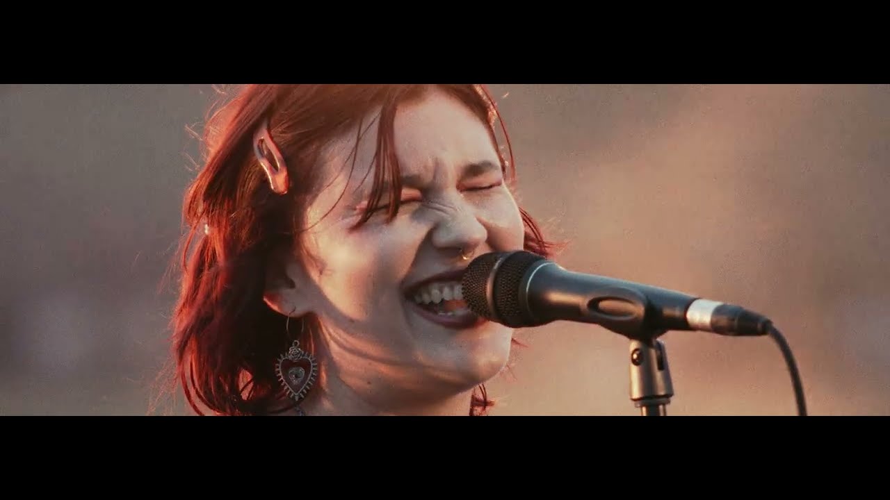 WAITING ROOM LIVE AT CSERÉPFALU