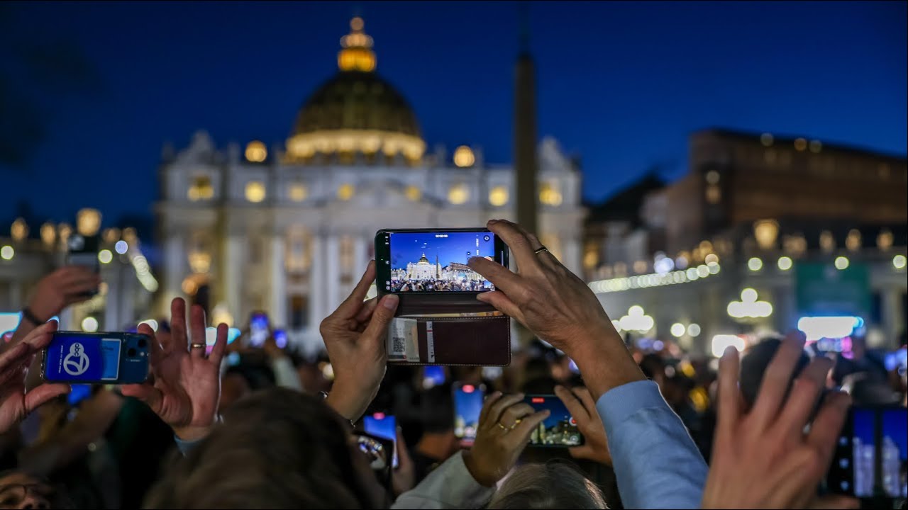 O resumo do dia 1 do Conclave, que terminou com olhos postos no fumo negro