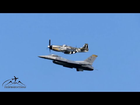 Mini Demo's & Heritage Flight F-16 Viper & P-51 Mustang