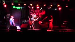 Focusin Rock en Club Tucumán - A tout le monde
