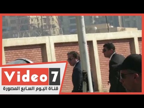شاهد.. أحمد عز يشارك في تشييع جنازة الرئيس الأسبق مبارك