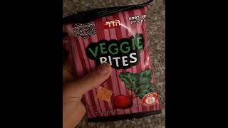 המשודך המתוסבך - תסתכל בקנקן... (המשודך המתוסבך) - התמונה מוצגת ישירות מתוך אתר האינטרנט יוטיוב. זכויות היוצרים בתמונה שייכות ליוצרה. קישור קרדיט למקור התוכן נמצא בתוך דף הסרטון